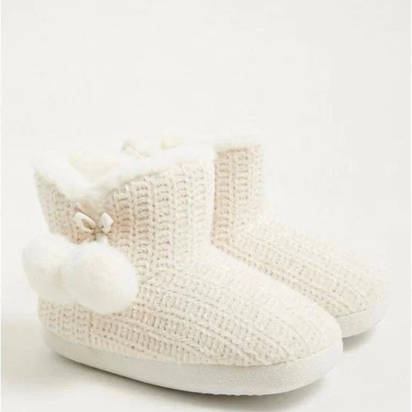 Cozy Slip-On Bootie (WW) - Picture 1 of 6